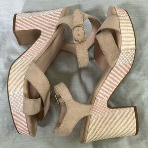 Women’s size 9 Cream Platform Shoes with Chunky Heel